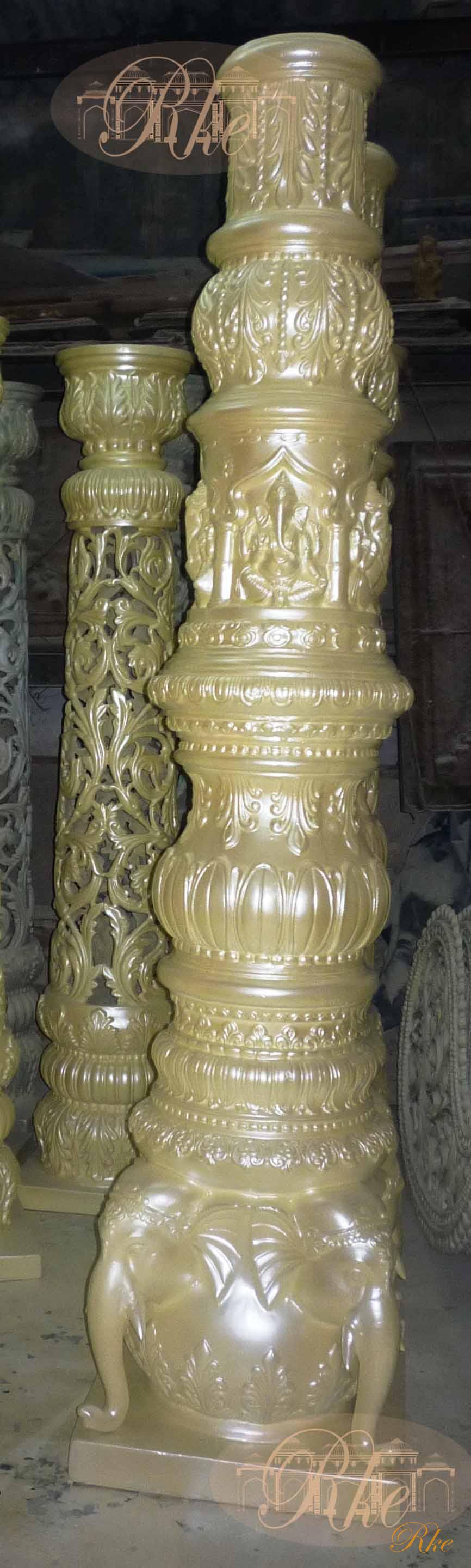 biyer mandap pillar like elephent task design with sitting ganesha statue for spiritual mandap design for wedding of hindus